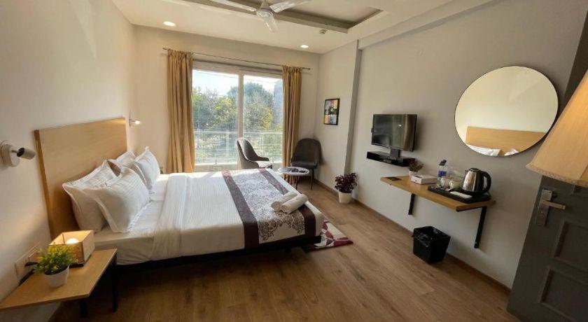 Saltstayz Express - Medicity (Near Medanta Hospital) in Gurgaon