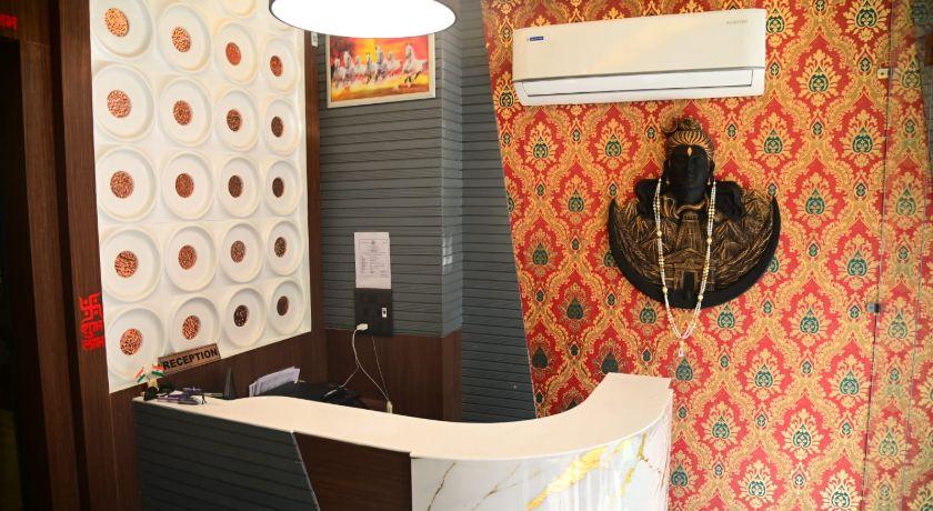 Hotel Baba Vishwanath Palace in Prayagraj