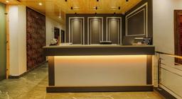 Pax Hotel Sunrise Inn in Dalhousie