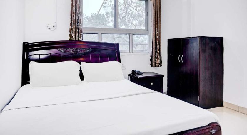 Hotel Lotus Inn in Sarnath