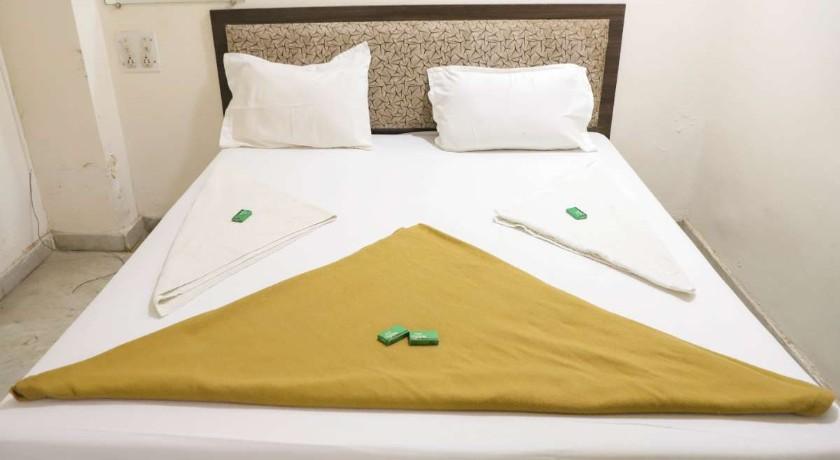 Hotel Achal Palace in Thane